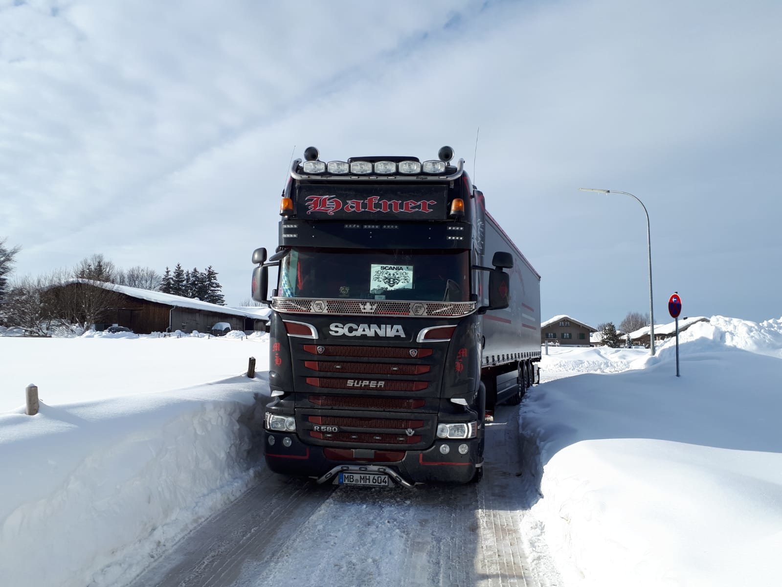 Fahrzeug der Firma Hafner Transporte